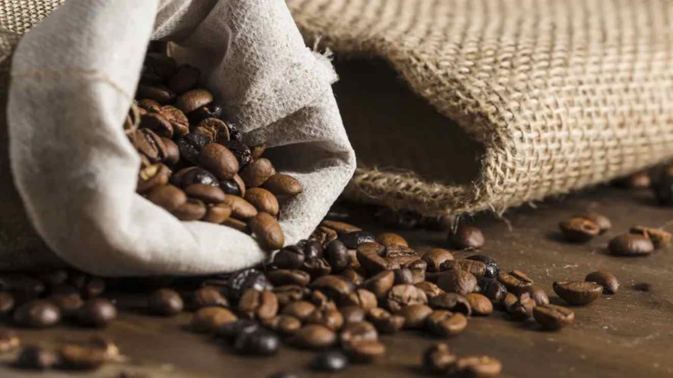 Coffee and Cocoa Prices Exhibit Strong Volatility in New York